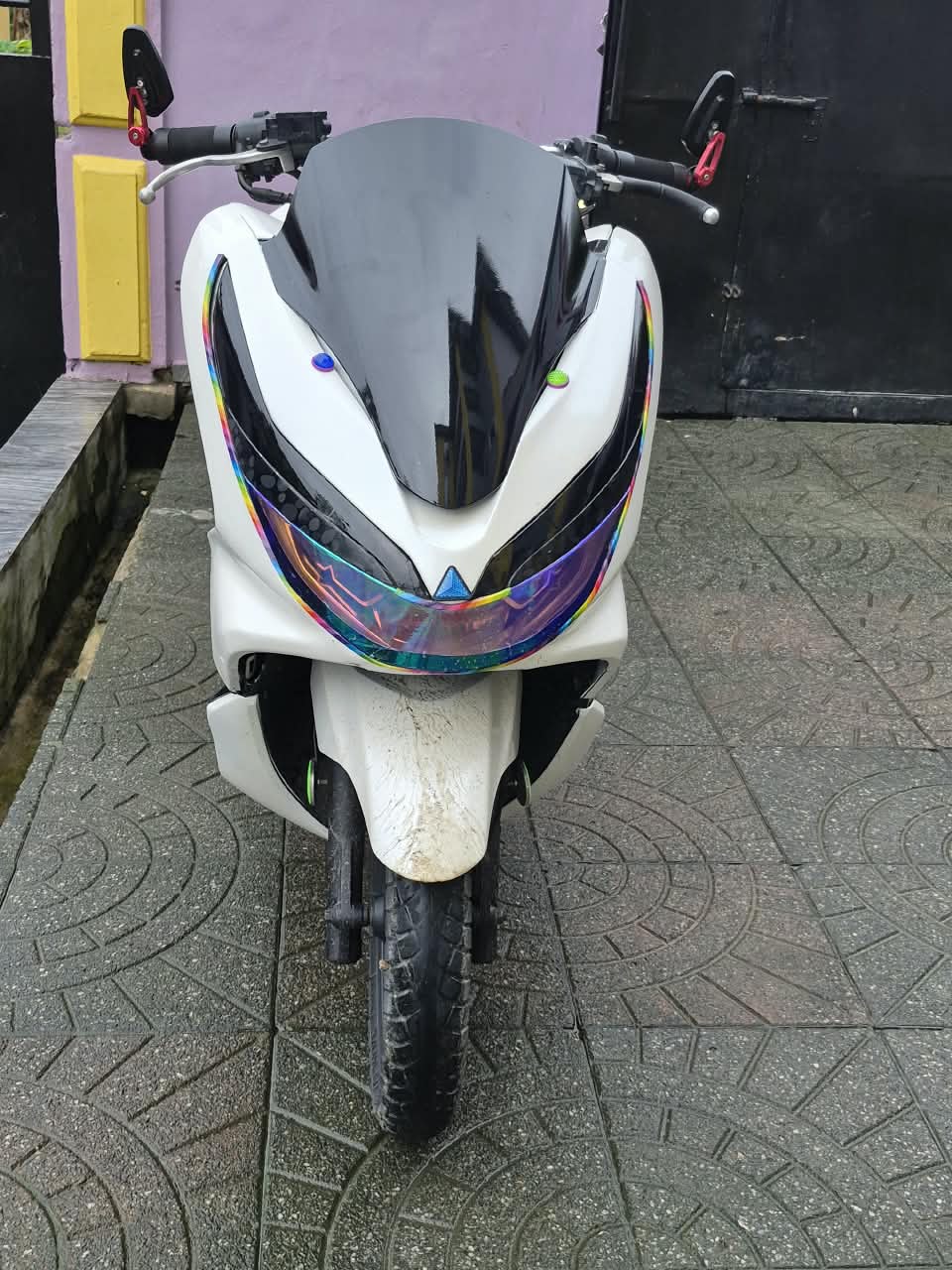 Honda PCX Scooter – Premium Automatic Motorcycle